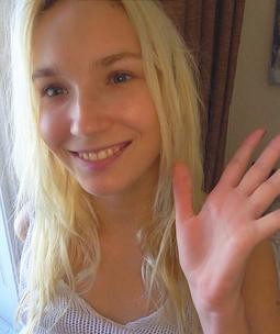 Claire Roos photo 37