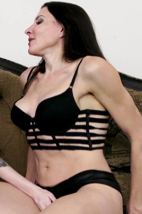 Agatha Delicious photo 14