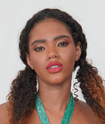 Karina Mello photo 2