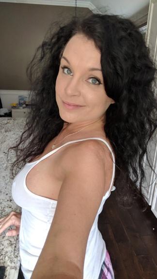 Christine Lewis — fotos e vídeos +18