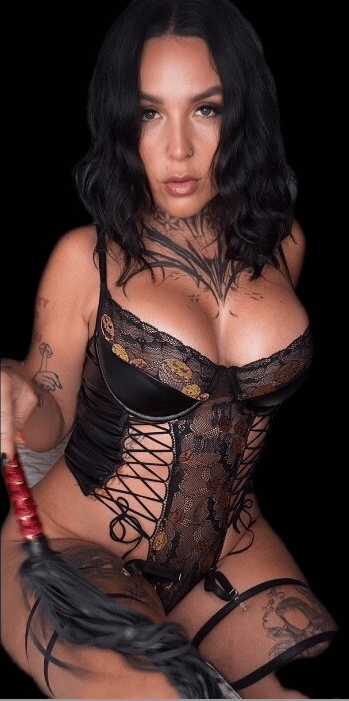 Miss Vixen V — fotos e vídeos +18