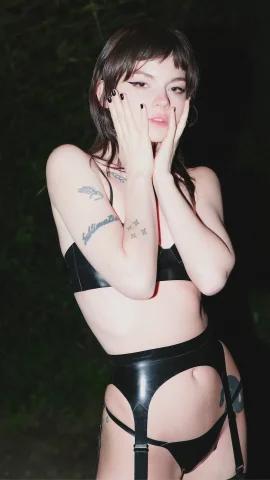 Miss Audrey — fotos e vídeos +18