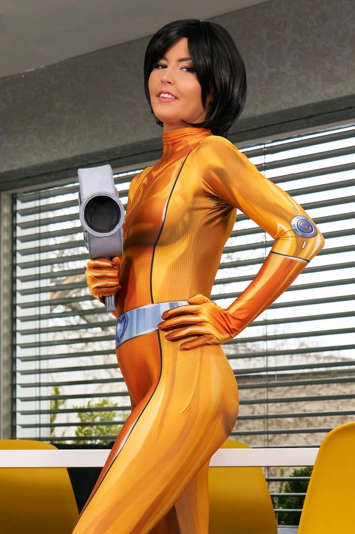 Cindy Shine photo 15