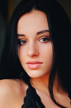 Olivia Sweet photo 7
