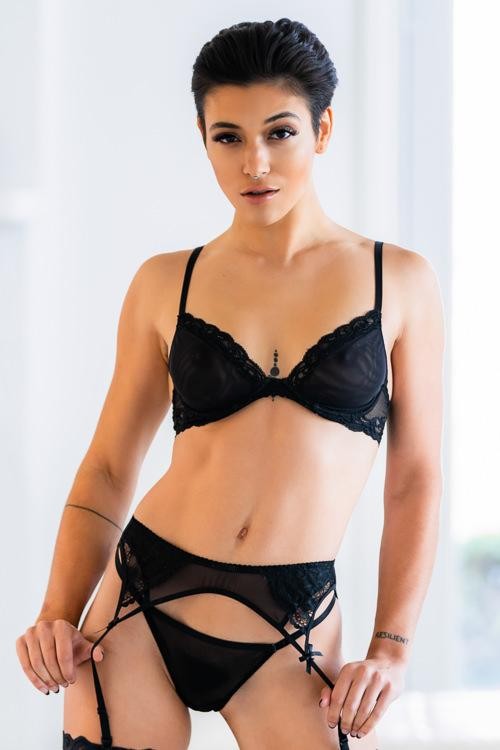 Brooklyn Gray photo 63