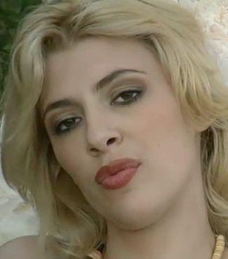 Kim Monroe photo 9