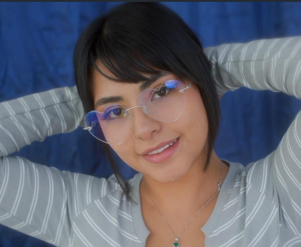 Noa Petite — fotos e vídeos +18