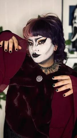 Vanessa Sykes — fotos e vídeos +18