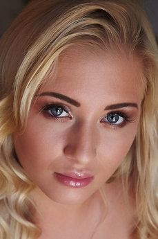 Cayla Lyons photo 62