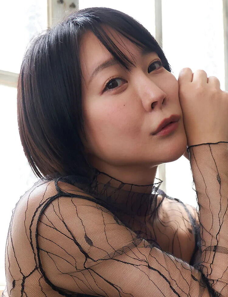 Arisa Hanyu photo 8