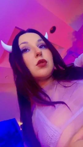 Ivy Woods — fotos e vídeos +18
