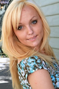 Heather Lee photo 5