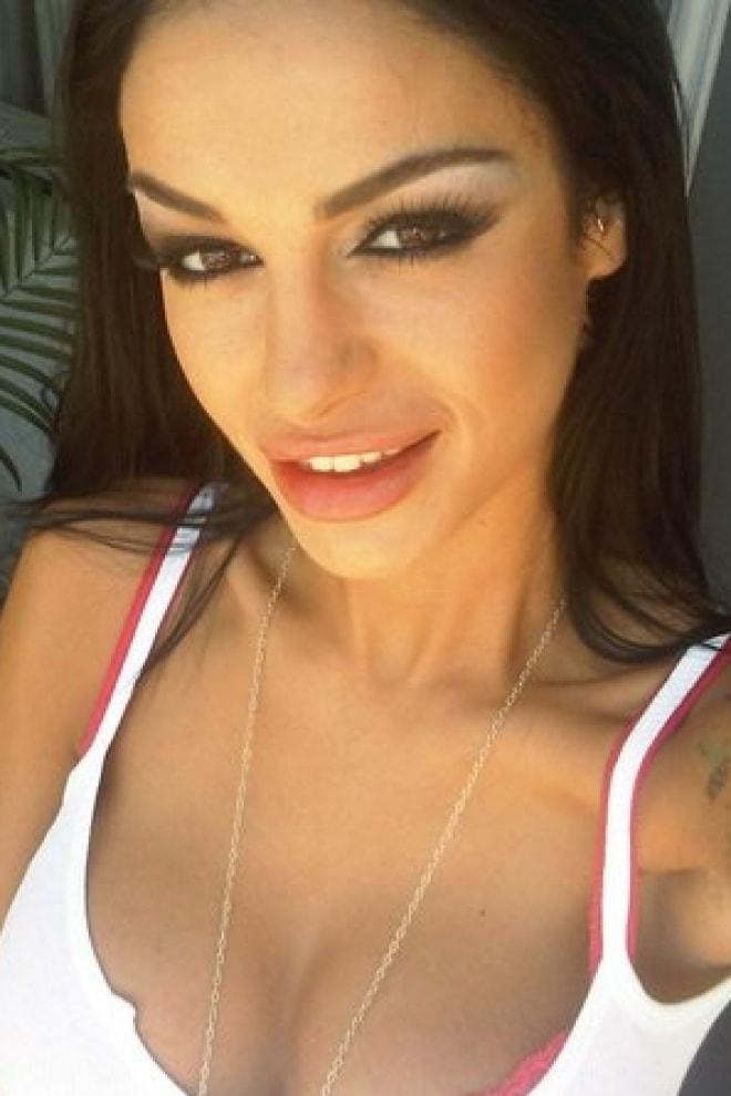 Angelina Valentine photo 20