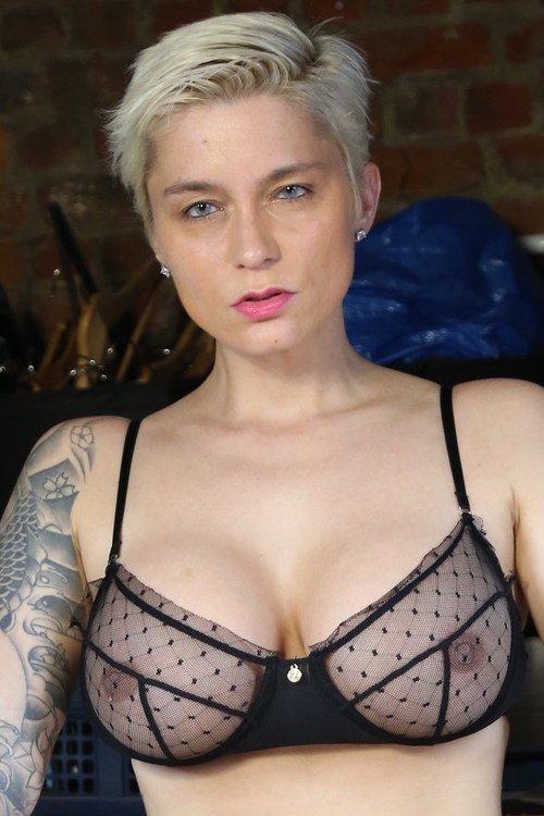 Mila Milan photo 12