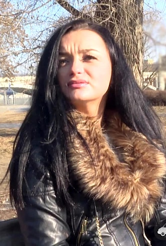 Daphne Klyde photo 4