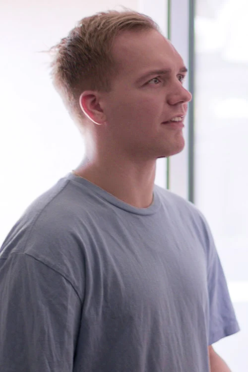 Joshua Lewis photo 7