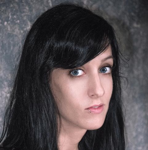 Elise Graves photo 8