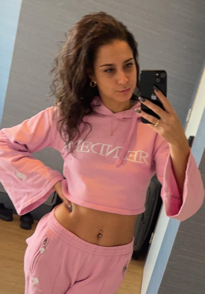 Sarissa Koldenhof — fotos e vídeos +18