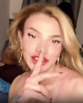 Gabriieela — fotos e vídeos +18