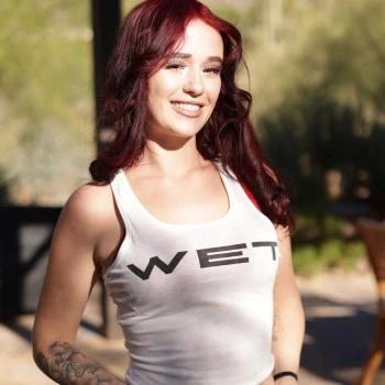 Ivy Rose photo 3
