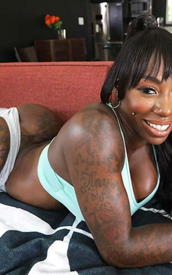 Ebony Mystique photo 12
