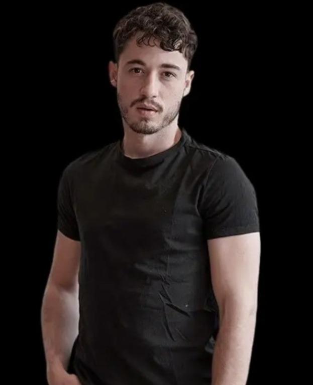 Alex Romero photo 6
