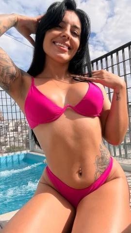 Della Smith — fotos e vídeos +18