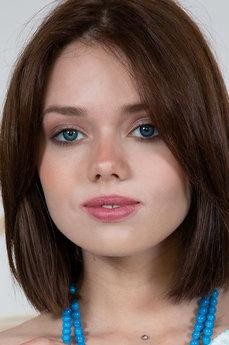 Keira Blue photo 9