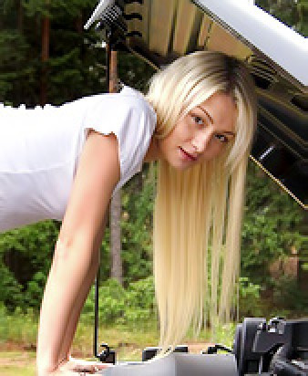 Olivia Devine photo 14