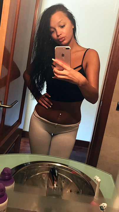 Daphne Klyde photo 3