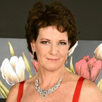 Beth Mckenna photo 7