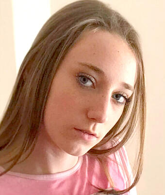 Lily Barby photo 3