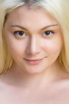 Olivia Devine photo 24