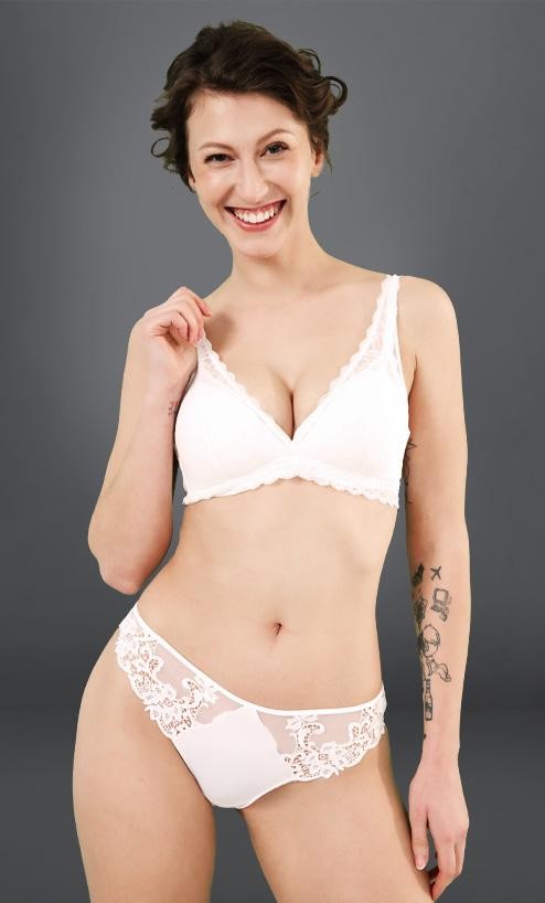 Emylia Argan photo 19