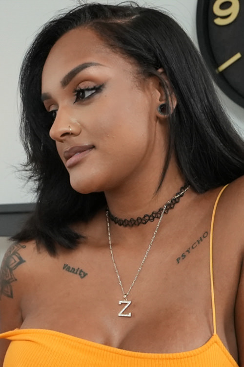 Zoey Sinn photo 9