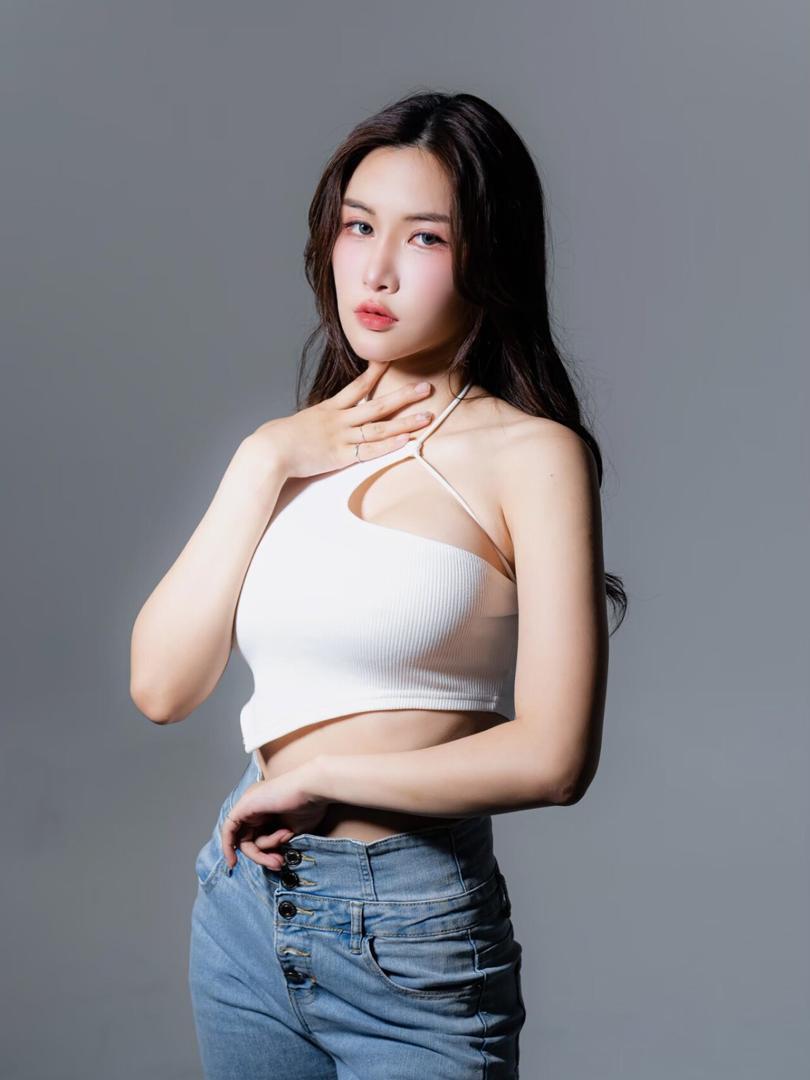Ai Xi photo 12