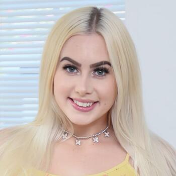 Bri Klein photo 10