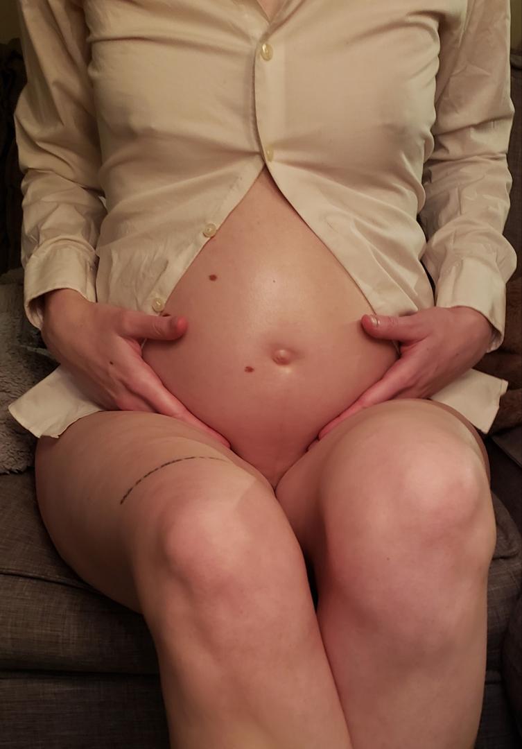 Pregnant Anya — fotos e vídeos +18