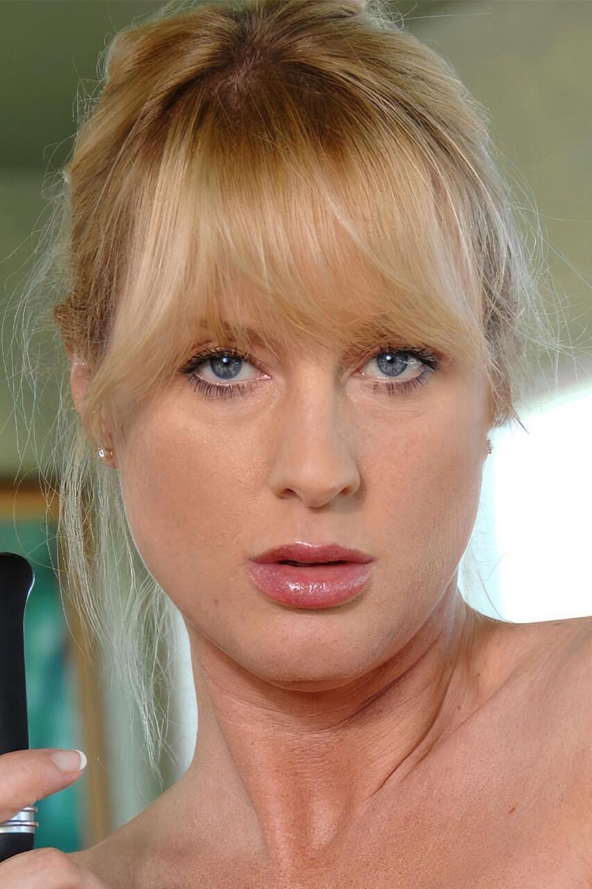 Bethany Sweet photo 3