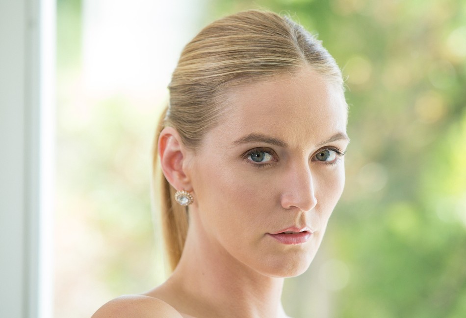 Mona Wales photo 20
