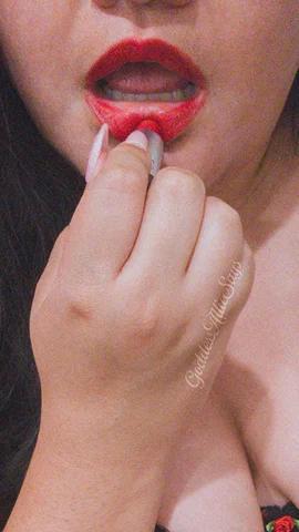 Goddess Allie Says — fotos e vídeos +18