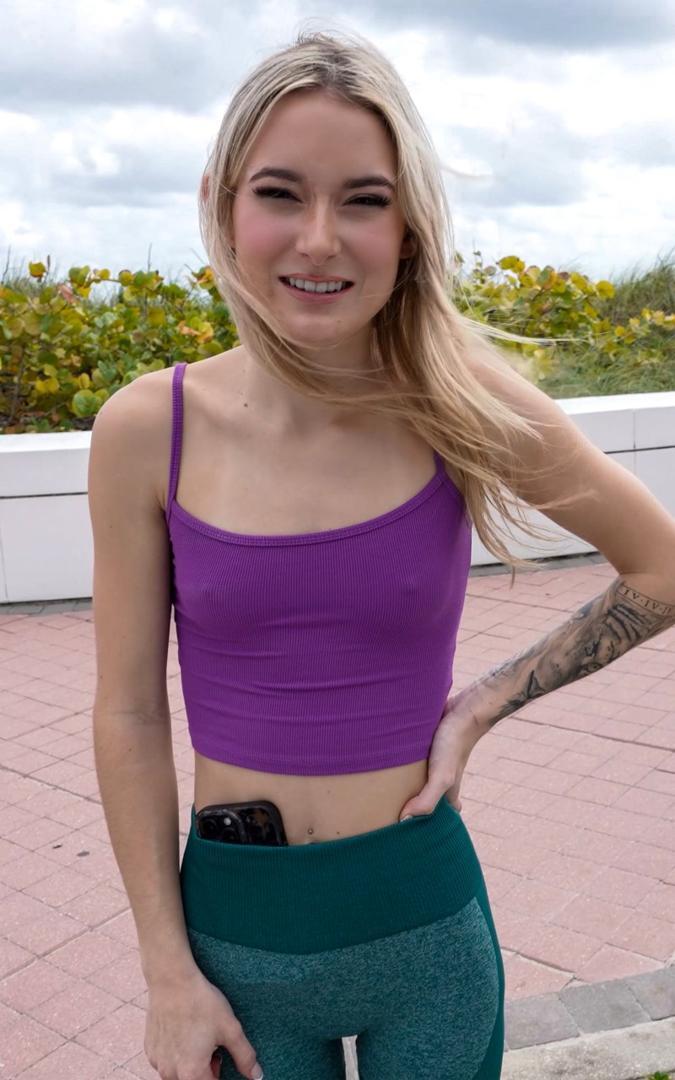 Thea Summers photo 8