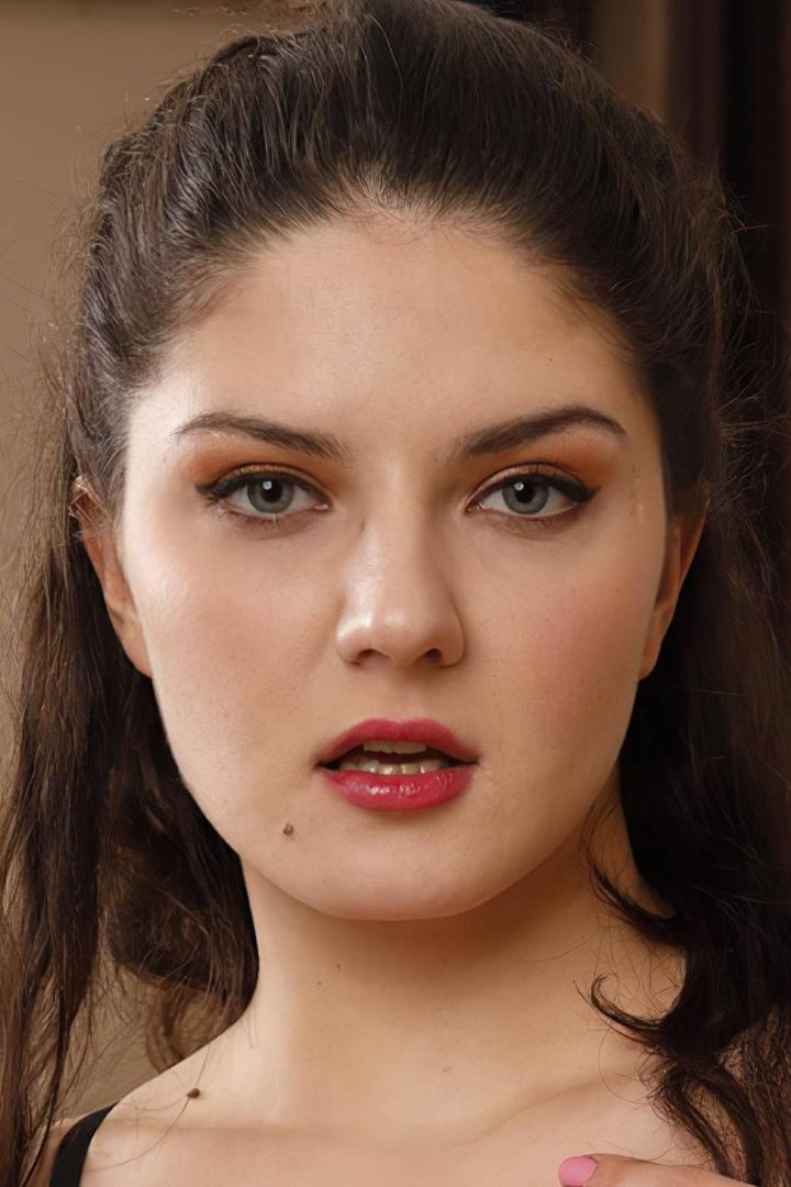 Francesca DiCaprio photo 13