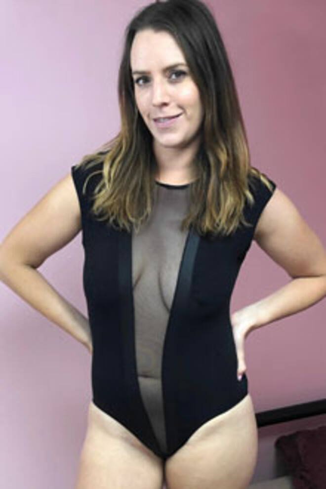 Alisha Adams photo 2