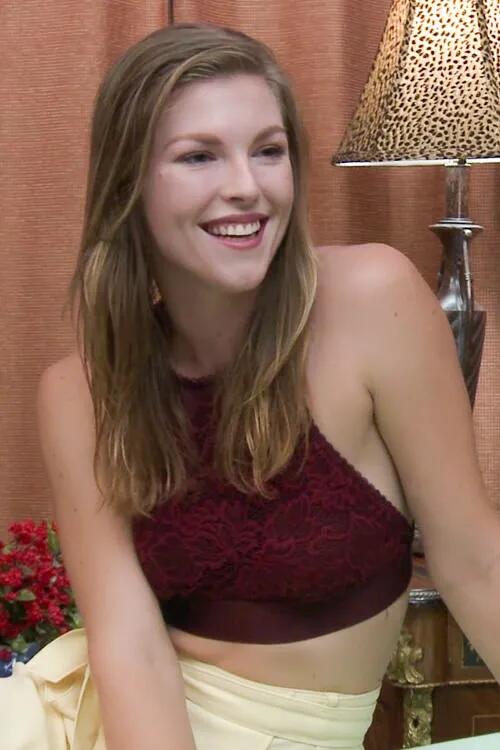 Ella Nova photo 34