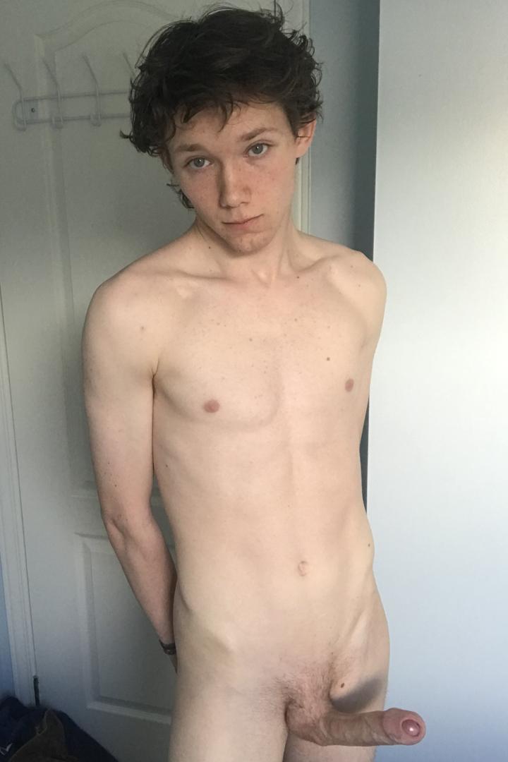 Alex Sharp photo 2
