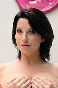 Julie Valmont