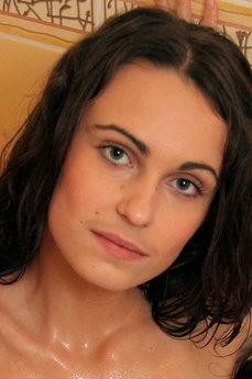 Alena B photo 2