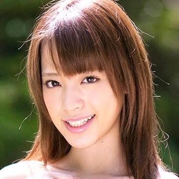 Kana Momonogi photo 7