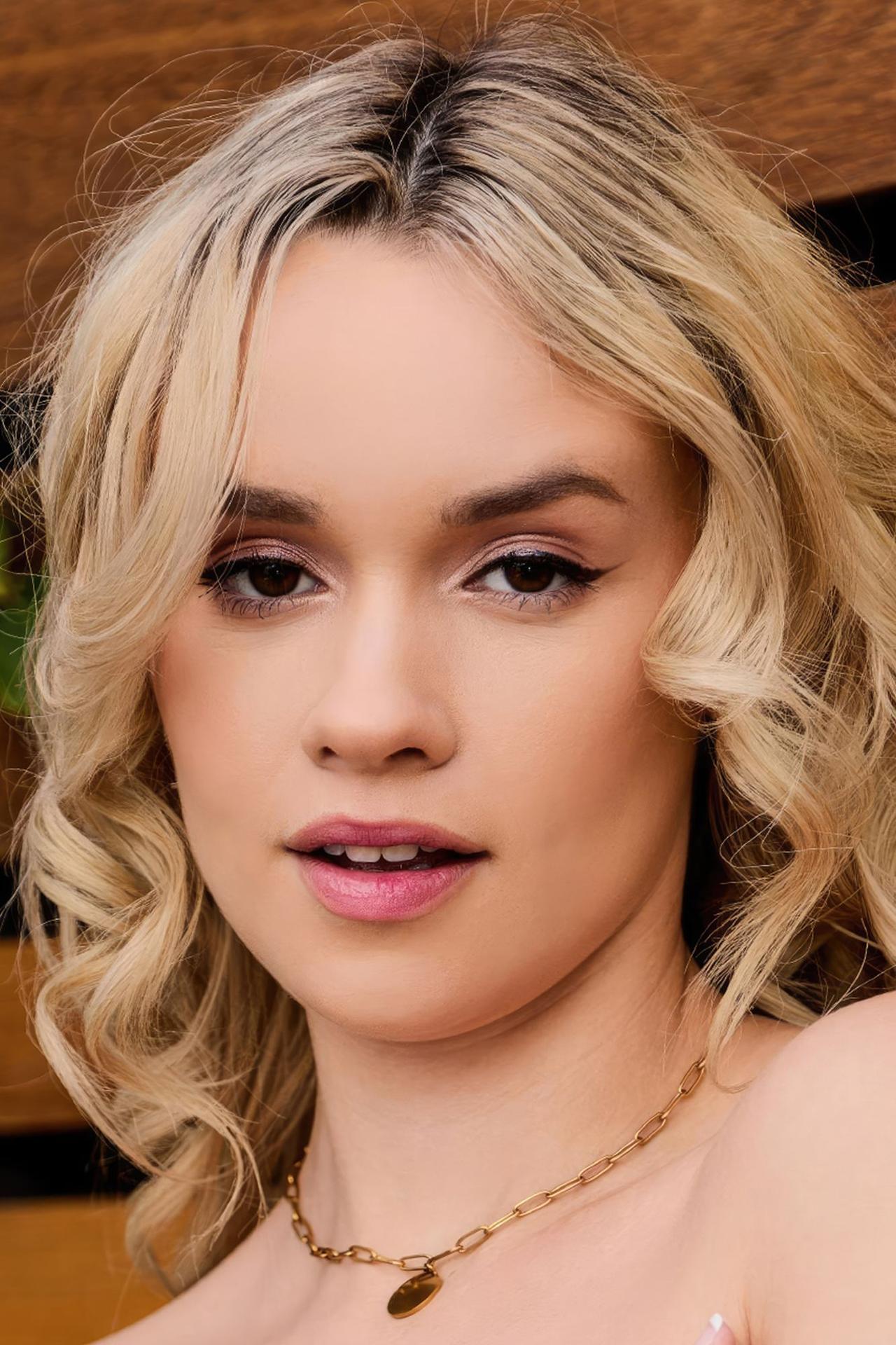 Khloe Kingsley photo 3